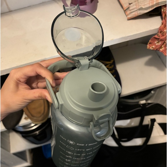 Water cup!!! - Picture 2 of 2